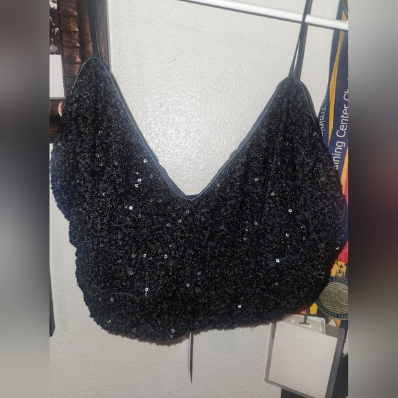 New Sage Sequence Crop top Large - Picture 1 of 3